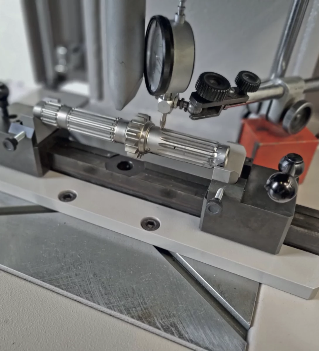 EMG Presses - Photo